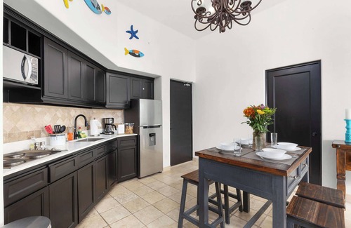 Cabo Bello Apartment | Stunning 2 BR with Ocean Views & Jacuzzi by the Beach