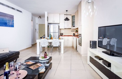 Tel Aviv City Center Apartment | Stunning 2BR Apt with Balcony by Sea N' Rent