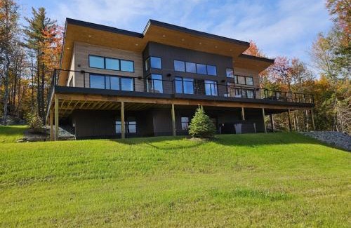 Bethlehem House | Stunning 4br Luxury Scandinavian style home with great views