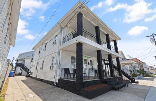 Wildwood Apartment | Stunning 8 beds 4 baths Minute 2 Beach boardwalk