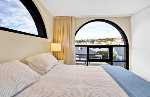 Launceston CBD House | Stunning Apartment in the CBD with Parking & WiFi