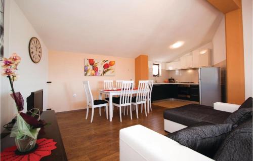 Orihi Apartment | Stunning Apartment In Barban With Wifi