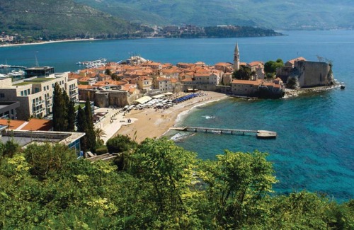 Rozino Apartment | Stunning apartment in Budva with 2 Bedrooms, WiFi and Outdoor swimming pool