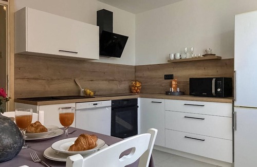 Rijeka Apartment | Stunning apartment in Rijeka with WiFi