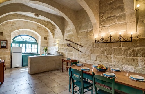 Gharb House | Stunning farmhouse with pool