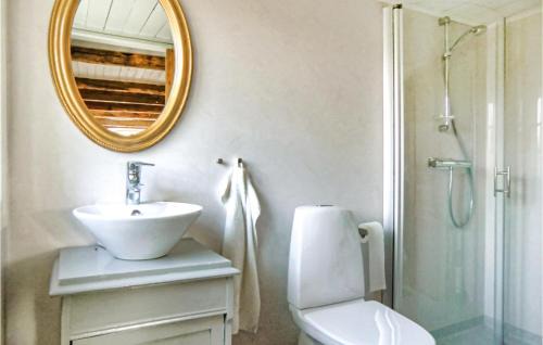 Odeshog Municipality House | Stunning Home In Ödeshög With Kitchen