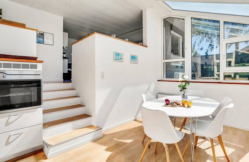 Farvang House | Stunning home in Fårvang with WiFi