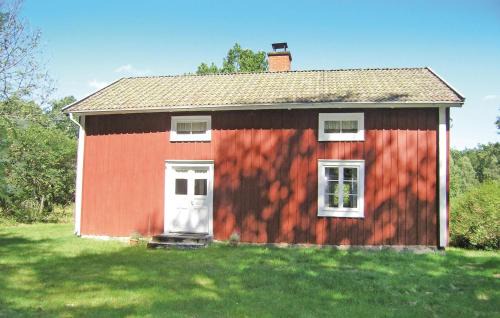 Torne House | Stunning Home In Lönashult With Kitchen