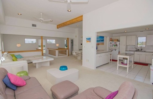 Loveladies House | Stunning home in Loveladies with 4 Bedrooms, Private swimming pool and WiFi