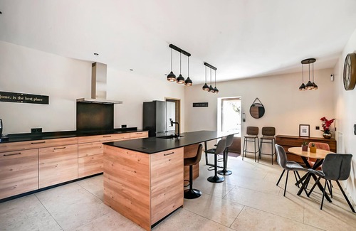Orsan House | Stunning home in Orsan
