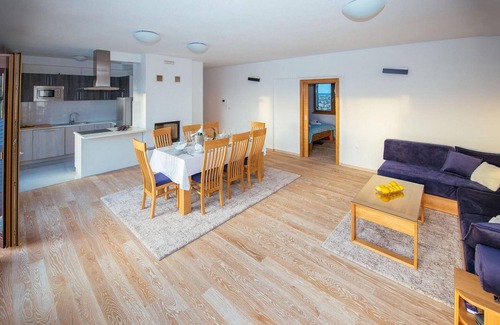 Razanac House | Stunning home in Razanac