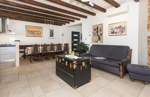 Central Dalmatia House | Stunning home in Sestanovac with WiFi