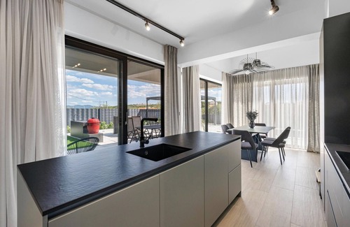 Sibenik House | Stunning home in Sibenik with kitchen