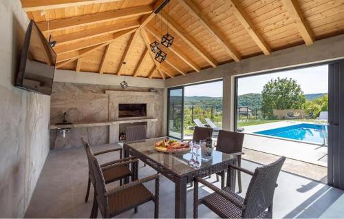 Trilj House | Stunning Home In Trilj With Wifi