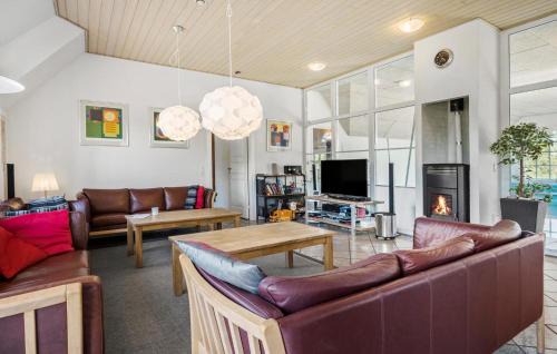 Øby House | Stunning Home In Ulfborg With Sauna