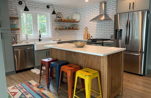 Northville Cottage | Stunning Lakeside Cottage on Great Sacandaga Lake available during Track Season