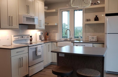 East Sandwich Cottage | Stunning marsh front and ocean view cottage. Private Assoc. Beach. Sandwich. MA