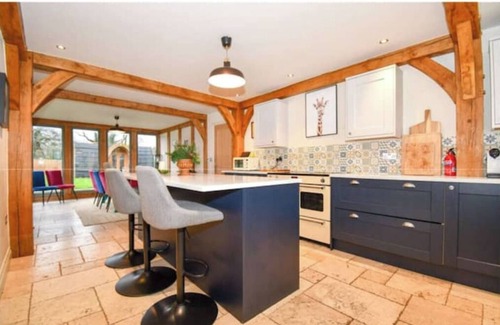 Heswall Other | Stunning Oak Frame house with hot tub set in 3 acres of paddocks and gardens