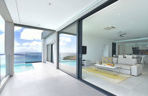 Belair Apartment | Stunning Ocean View in St Maarten -3BD