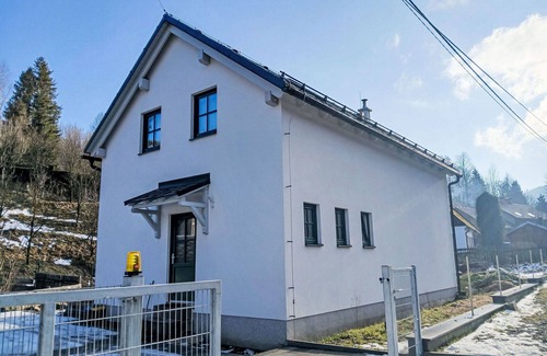 Zlate Hory House | Stunning private villa for 4 people with WIFI, TV, patio and pets allowed