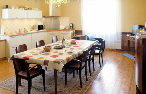 Lacapelle-Segalar House | Stunning private villa for 6 guests with WIFI, private pool, A/C, TV, terrace and pets allowed