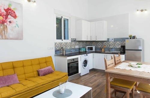 Mezquitilla Villa | Stunning private villa for 2 people with private pool, WIFI, A/C, TV, patio and parking