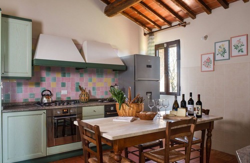Bucine Villa | Stunning private villa for 24 people with A/C, private pool, WIFI, TV, patio and panoramic view