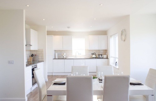 Tarskavaig House | Stunning private villa for 6 guests with WIFI, TV, pets allowed and panoramic view