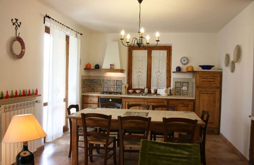 Lucignano Villa | Stunning private villa for 12 people with WIFI, private pool, TV and balcony
