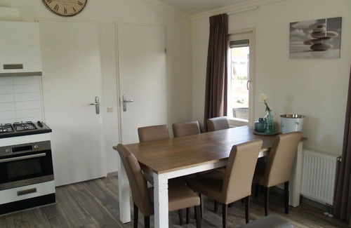 IJhorst House | Stunning private villa for 6 people with WIFI, pool, TV and terrace