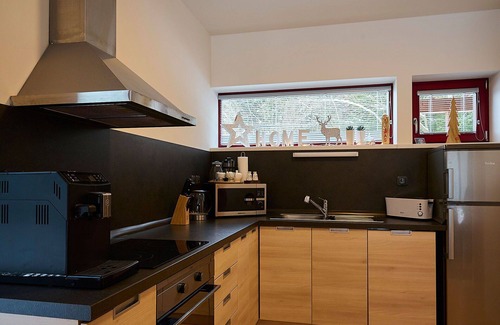 Harrachov House | Stunning private villa for 10 people with WIFI, TV, terrace, pets allowed and panoramic view