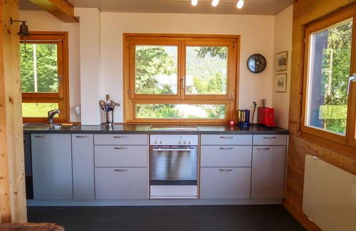 Montreux House | Stunning private villa for 4 people with WIFI, terrace and panoramic view