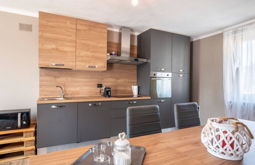 Cherasco House | Stunning private villa for 6 people with A/C, WIFI, private pool, TV and terrace