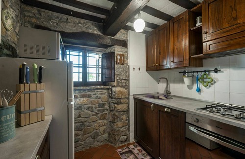 Manciano Villa | Stunning private villa with WIFI, private pool, TV, patio, pets allowed and panoramic view