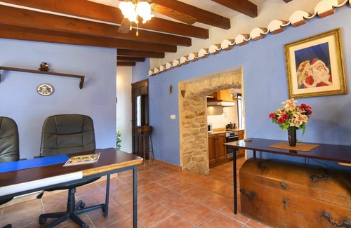 Fustera House | Stunning private villa for 8 people with hot tub, private pool, WIFI, A/C, TV and patio