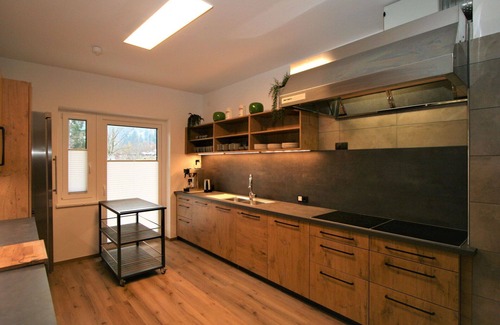 Fuegenberg House | Stunning private villa for 25 people with WIFI, TV, balcony and pets allowed