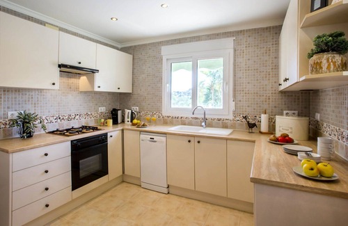 Orba House | Stunning private villa for 6 people with WIFI, A/C, private pool, TV and terrace