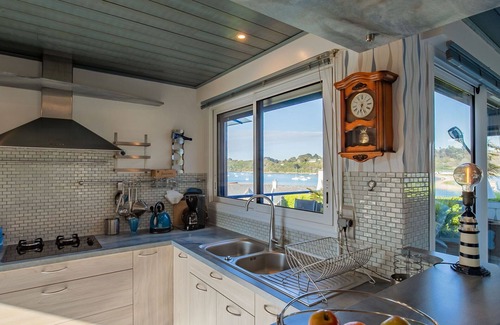 Berven House | Stunning private villa for 4 people with WIFI, TV and terrace