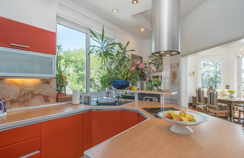 Zurkovo Villa | Stunning private villa for 8 guests with WIFI, A/C, private pool, TV, terrace and pets allowed