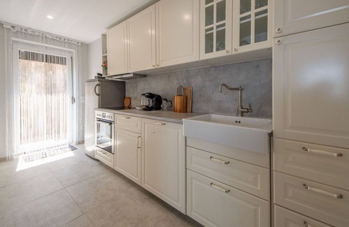 Lovran House | Stunning private villa for 14 people with A/C, WIFI, private pool, TV, terrace and pets allowed