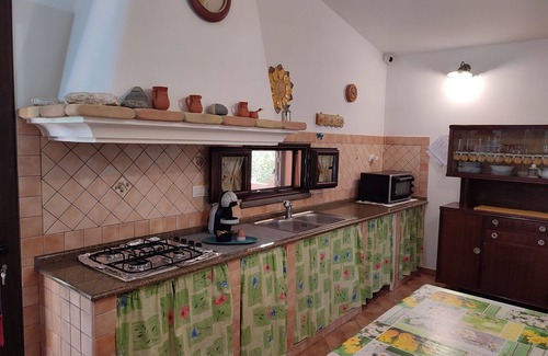 Villaggio delle Mimose House | Stunning private villa for 4 guests with TV and panoramic view