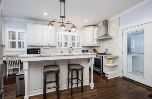 Gastonia House | Stunning renovated historic home with in-law apt