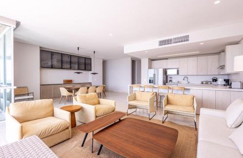 Porto Nao Apartment | Stunning Sea Views from 3BR Penthouse F3