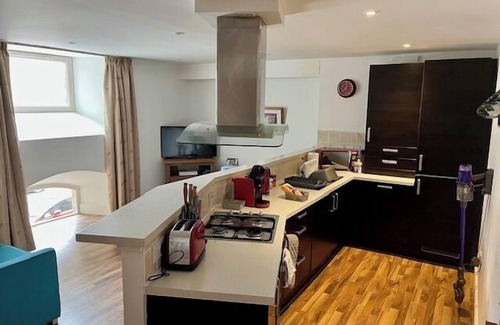 Inverness City Centre Apartment | Stunning spacious Apartment on River Ness