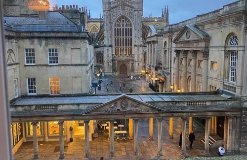 Bath City Centre Apartment | Stunning Studio Flat w/Picturesque View - Bath!