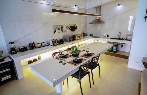 Busuanga Villa | Stunning unique 220sm 1BR 2 BA private Villa Suite epic Ocean views & great food