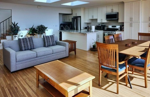 Miraloma Park House | Stunning Upper Noe Valley luxury home w/Bay views