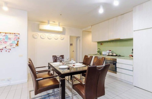 Docklands Apartment | Stunning View 2B APT Free Parking in Dockland