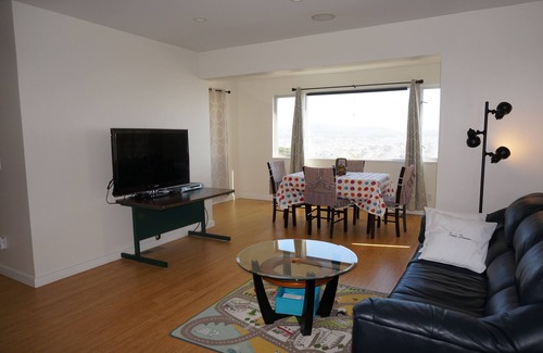 Sherwood Forest House | Stunning View 3 Bd 2 Ba House suitable for business, family vacation travelers.