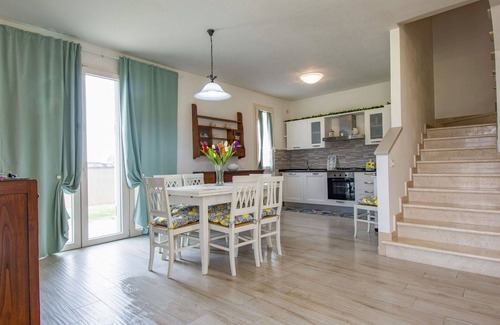 Cascine-La Croce House | Stunning villa for 6 people with WIFI, A/C, TV, patio and pets allowed